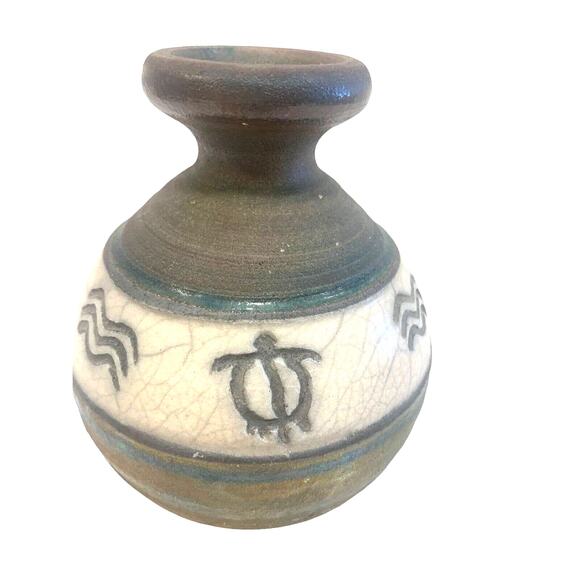 Matti Maui Vintage Vase Hawaiian Raku Fired Pottery Signed 2003 Sea Turtle Waves - Picture 1 of 5
